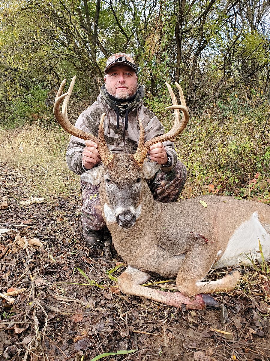 5Day Illinois Whitetail Buck Archery Hunt Outguided