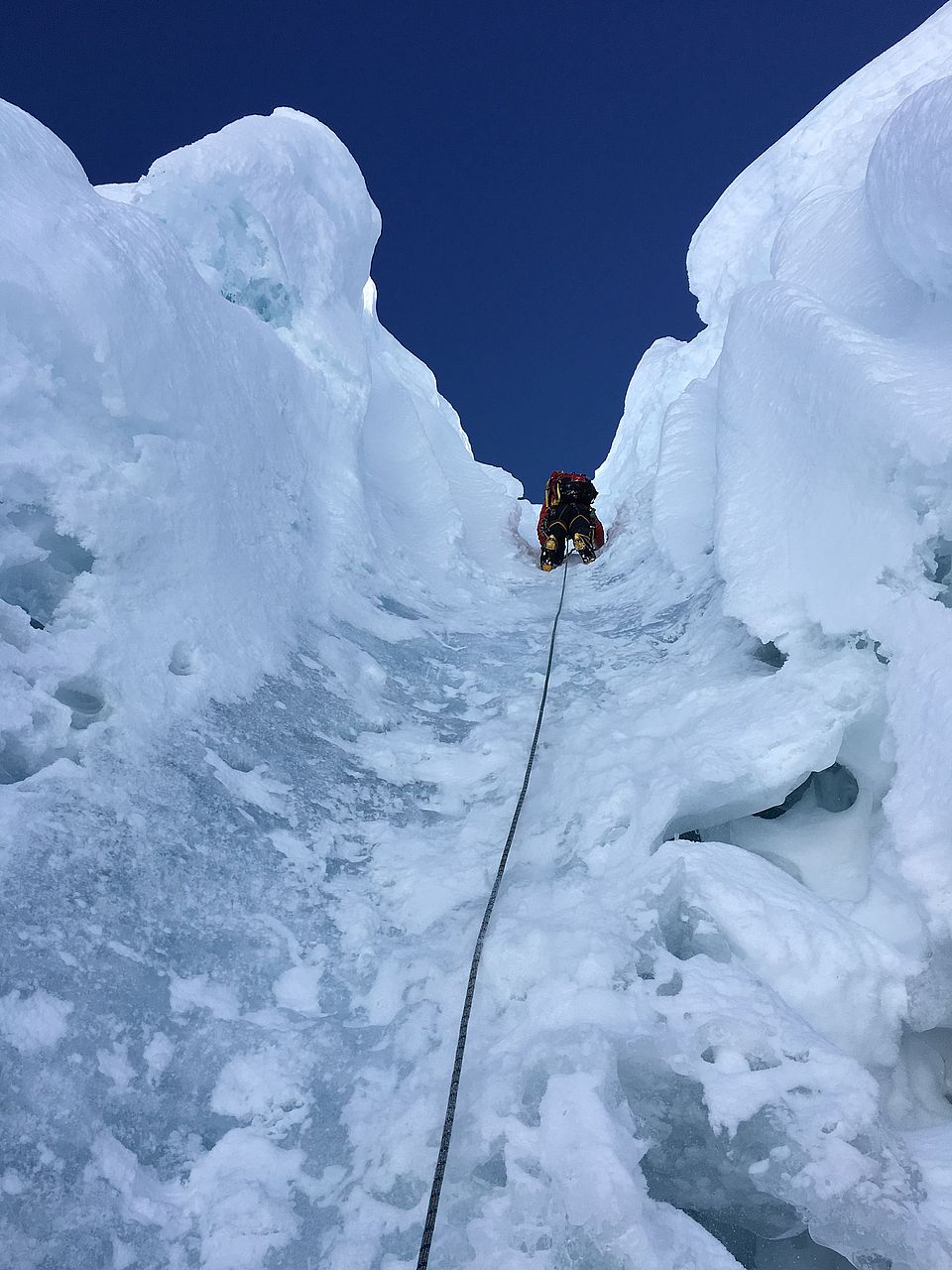 Mountaineering in the Cordillera Blanca Peru, climbing the Yanapaccha