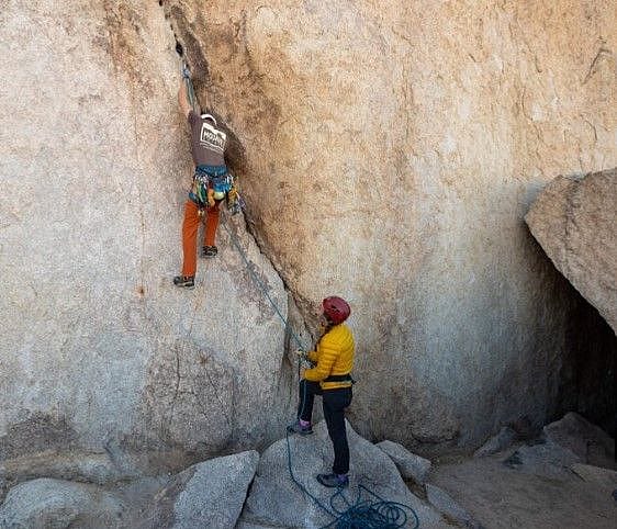 Joshua Tree Rock Climbing - Climb & Hike - Mojave Guides