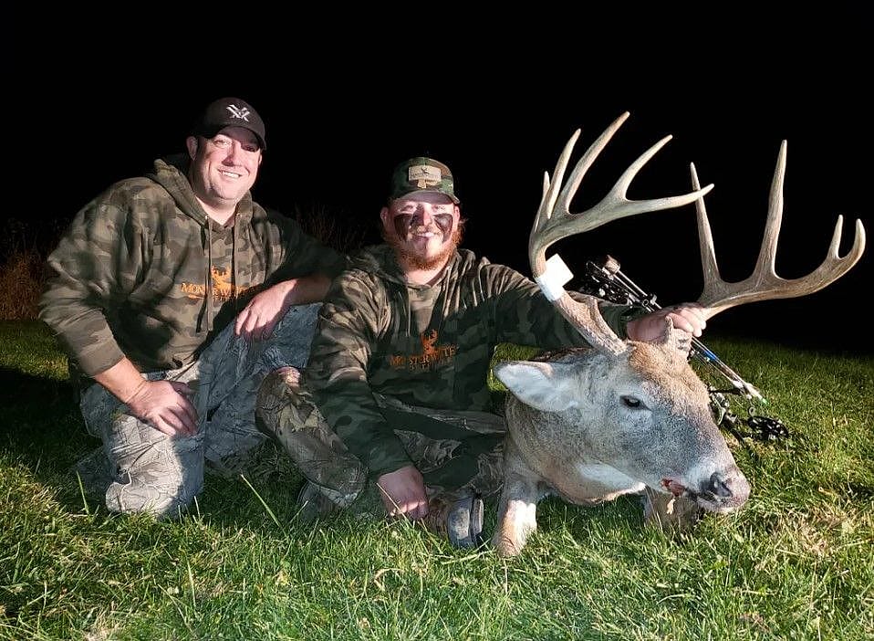 5Day Whitetail Archery Hunt in Iowa's Zone 5 Outguided