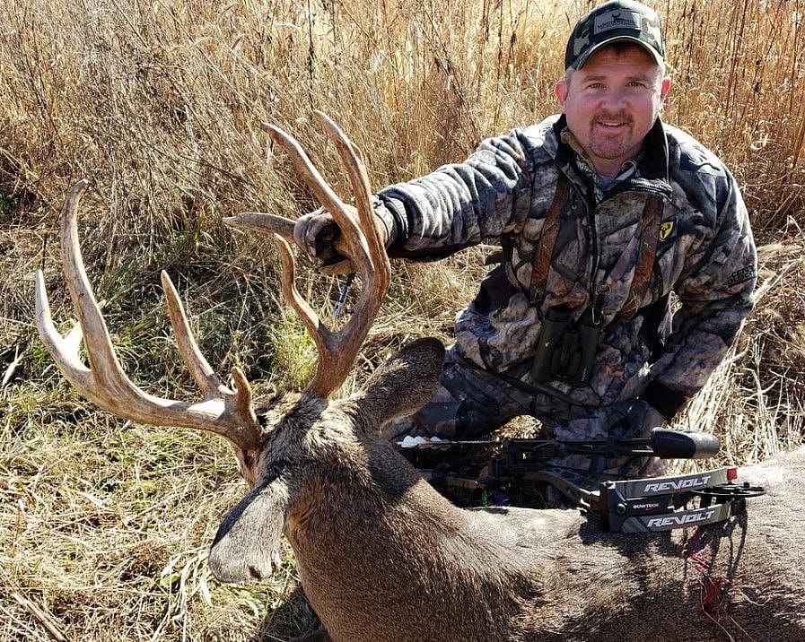 5Day Whitetail Archery Hunt in Iowa's Zone 5 Outguided