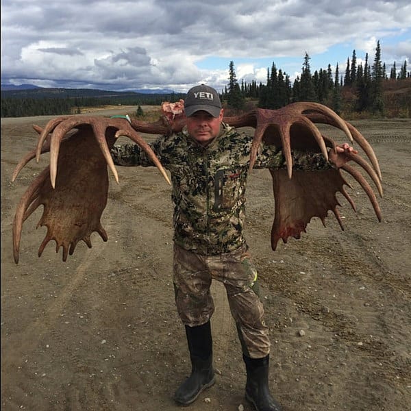 Talkeetna Adventure Lodge Located on Stephan Lake