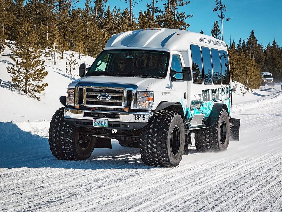 Private Yellowstone Snowcoach Tour | Outguided