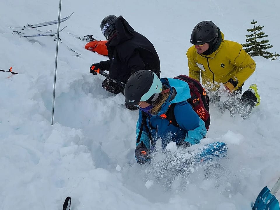 AIARE 1 + Rescue Avalanche Course Outguided