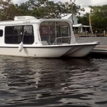 Dinner Cruise with Delicious Appetizers on the Homosassa Springs Rivers