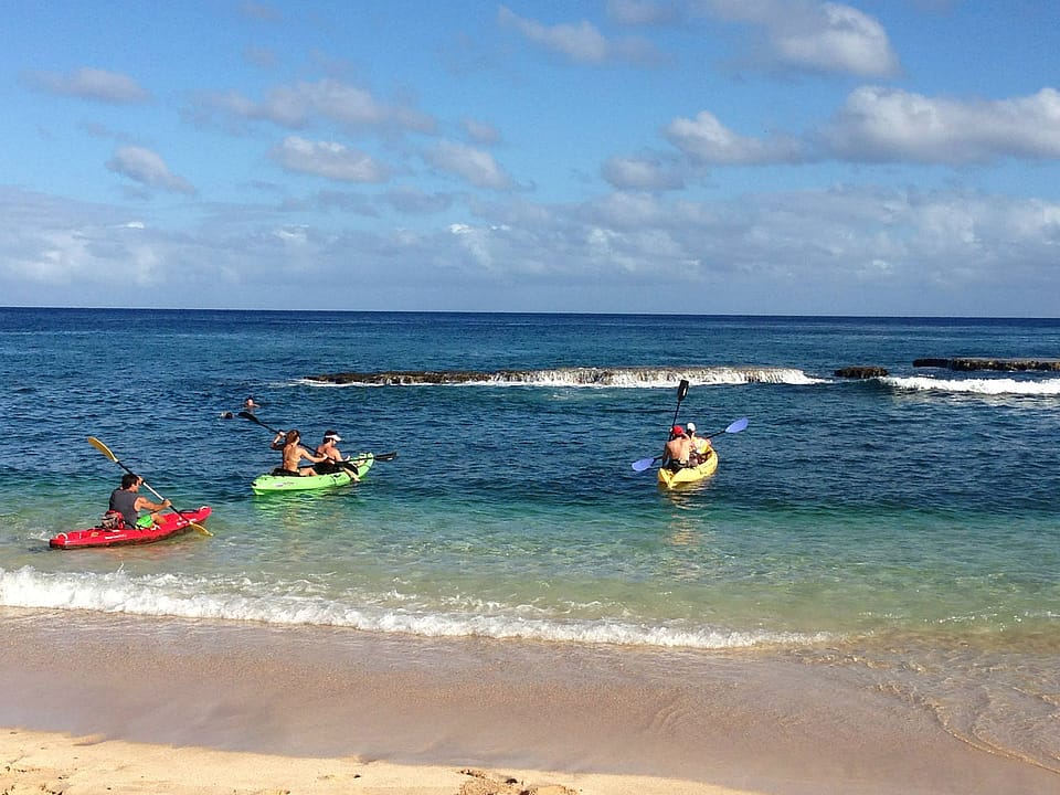 4 Hour Waimea Bay Kayak Tour in Hawaii Outguided